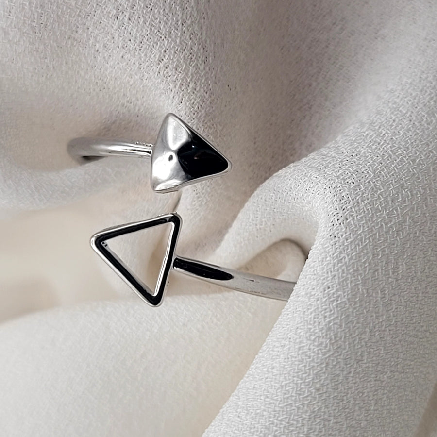 Adjustable Triagle Ring